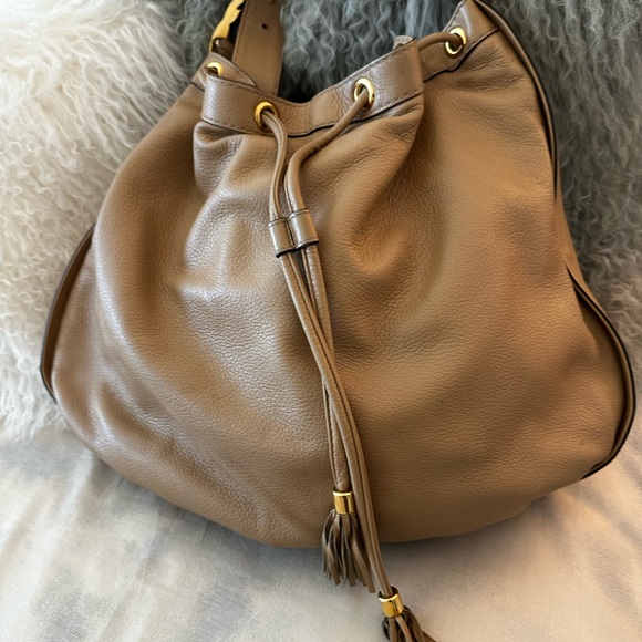 Gucci Vintage Elegant Tan Leather Women's Bag - Picture 3 of 15
